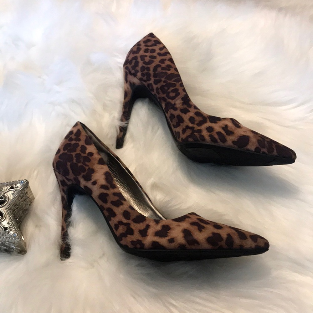 SAM & LIBBY Animal Print Pointy Pumps Heels Shoes